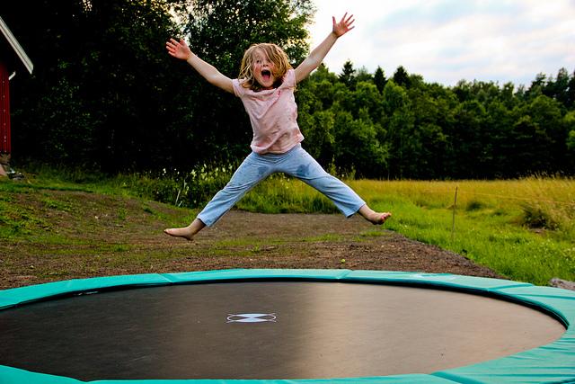 Good reasons to let your toddler play trampoline