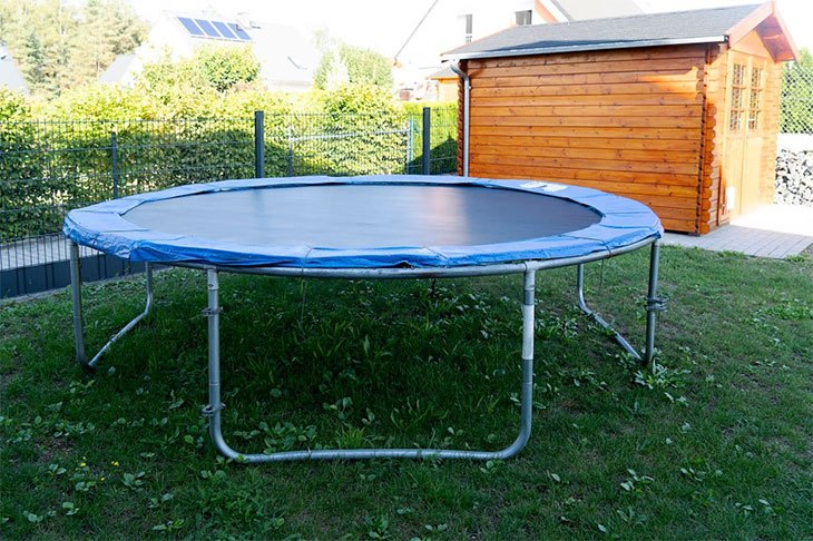 best time to buy springfree trampoline